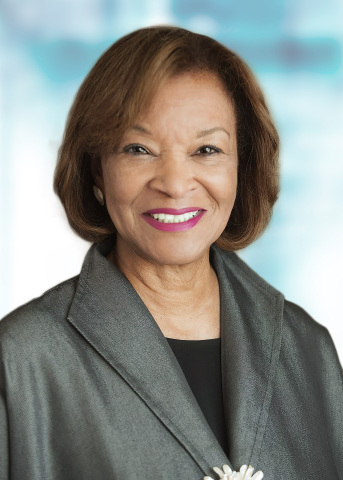 Carolyn Flowers (Photo: Business Wire)