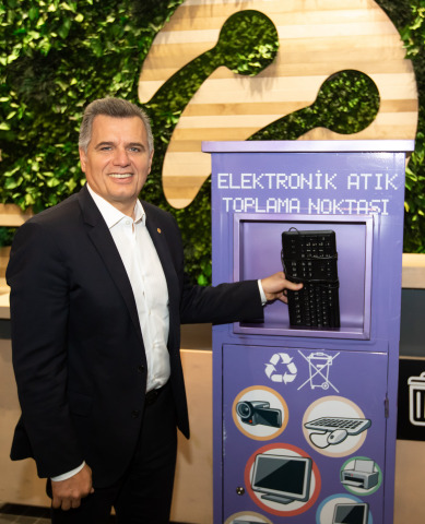 Turkcell initiated the "Recycle into Education" project throughout Turkey in collaboration with TUBISAD (InformaticsIndustry Association). (Photo: Business Wire)