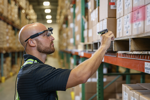 New Zebra warehouse solution increases worker productivity up to 24 percent (Photo: Business Wire)