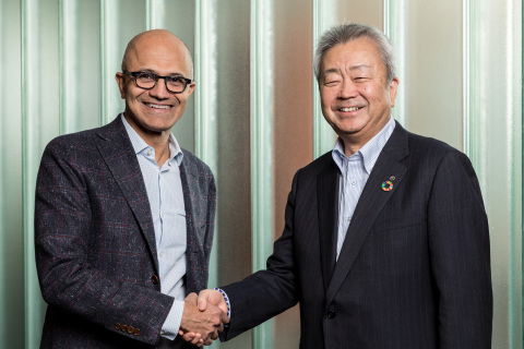 Satya Nadella, CEO, Microsoft (left), Jun Sawada, CEO, NTT (right) (Photo: Business Wire)