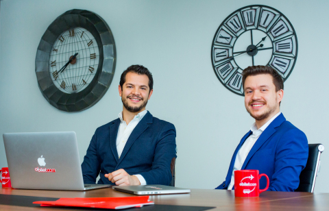 EBWO investeert obilet.com, het snelstgroeiende platform voor online ticketverkoop in Turkije. Yigit Gurocak, (obilet.com / CEO en mede-oprichter) en Ali Yılmaz, (obilet.com / Mede-oprichter) (Photo: Business Wire)