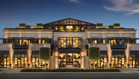 RH COLUMBUS, THE GALLERY AT EASTON TOWN CENTER (Photo: Business Wire)