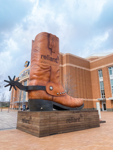 The Reliant Big Boot, standing more than 25-feet-tall, is located on the Simmons Bank Plaza at Dickies Arena. (Photo: Business Wire)