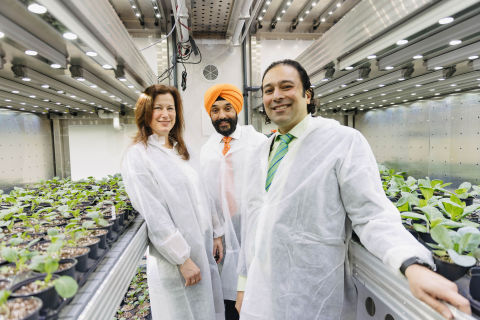 Left to right: Terramera's Chief Scientific Officer, Dr. Annett Rozek, The Honourable Navdeep Bains, Minister of Innovation, Science and Industry, and Terramera Founder and CEO Karn Manhas, pictured here in Terramera's Growth Chambers. (Photo: Business Wire)