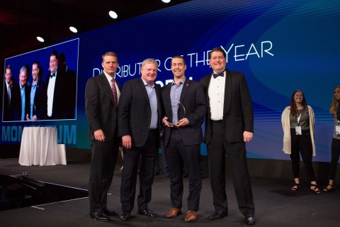FireEye recognizes partners at a Momentum awards ceremony. Pictured here, Carahsoft wins 2019 Distributor of the Year (Photo: Business Wire)