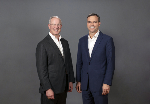 (L-R) Robert R. Hill, Jr., South State Corporation CEO, and John C. Corbett, CEO of CenterState Bank, have announced a merger of equals to create a leading Southeast regional bank. (Photo: Business Wire)