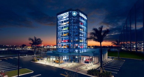 Carvana Debuts 24th Car Vending Machine in Miami; Signature Structure Stands Eight Stories High and Holds Up to 27 Vehicles. (Photo: Business Wire)