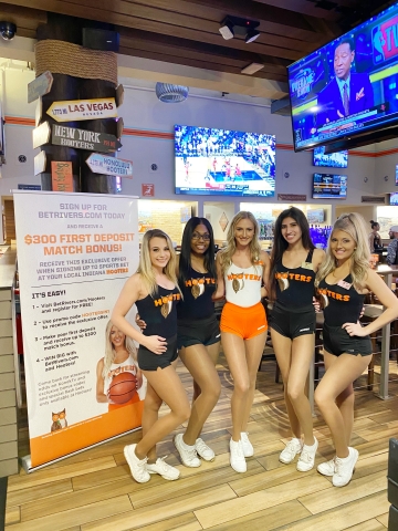 Guests can now place their bets while enjoying world famous Hooters style chicken wings in Indiana, New Jersey, and Pennsylvania (Photo: Business Wire)