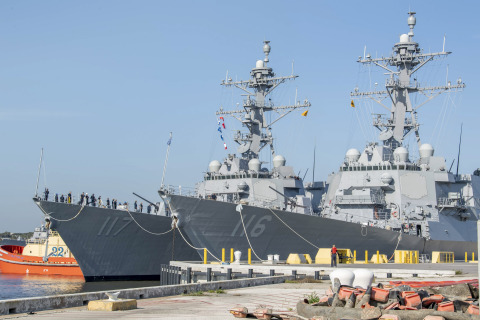 BAE Systems’ Intelligence & Security sector was awarded with two separate contracts by NAWCAD for C5ISR design and integration work aboard Arleigh Burke-class guided-missile destroyers (DDG-51 class) and guided missile cruisers (CG-47 class). Shown here are two guided-missile destroyers, USS Paul Ignatius (DDG 117) and USS Thomas Hudner (DDG 116), at Naval Station Mayport. Photo credit: U.S. Navy photo by Mass Communication Specialist 3rd Class Alana Langdon/Released