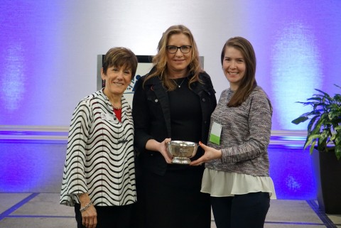 Susan N. Dreyfus, Alliance for Strong Families and Communities (l), and Rebecca Owens, Aramark (r), present Tine Hansen-Turton, Woods Services (c), with the 2019 Aramark Building Community Organizational Leadership Award. (Photo: Business Wire)