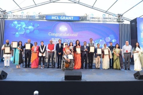 Cricketing legend Kapil Dev felicitates winners of HCL Grant 2020. Key HCL personalities (from left to right) -- Ms. Roshni Nadar Malhotra, Vice Chairperson of HCL Technologies and the Chairperson of its CSR committee; Mr. Shiv Nadar, Founder & Chairman; Kapil Dev; Mr. Prateek Aggarwal, Chief Financial Officer, HCL Technologies and Ms. Nidhi Pundhir, Director HCL Foundation (Photo: Business Wire)
