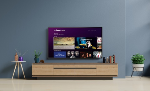 The Roku Channel provides consumers with free access to 10.000+ movies, TV episodes and documentaries. Now available in the UK. (Photo: Business Wire)