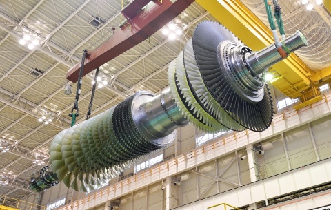 LAKE MARY, Fla., April 15, 2020 — Mitsubishi Hitachi Power Systems’ (MHPS) J-Series gas turbine installed fleet today reached one million hours of commercial operation. Shown: MHPS M501JAC rotor at Takasago Works. (Photo: Business Wire)
