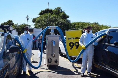 DiDi’s motorized sanitizing station provides free disinfection service for driver-partners in Brazil and Chile (Photo: Business Wire)