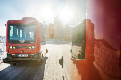 thumbnail Velodyne’s high performance lidar technology is a key component in enabling EasyMile autonomous vehicles to deliver smart mobility in urban, suburban and private environments. (Photo: Gustav Gräll for Nobina - EasyMile EZ10 in Barkaby, Sweden)