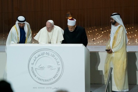 thumbnail Sheikh Ahmed el-Tayeb, Grand Imam of Al-Azhar and His Holiness Pope Francis (Photo: ‎AETOSWire)