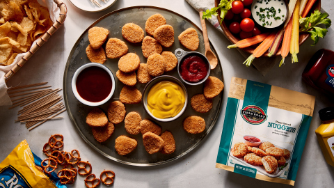 Field Roast Plant-Based Nuggets are breaded to perfection and full of flavor, with a taste and texture comparable to traditional chicken nuggets. (Photo: Business Wire)