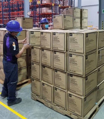 FedEx Logistics Distributes Hospital Equipment from Panama. (Photo: Business Wire)