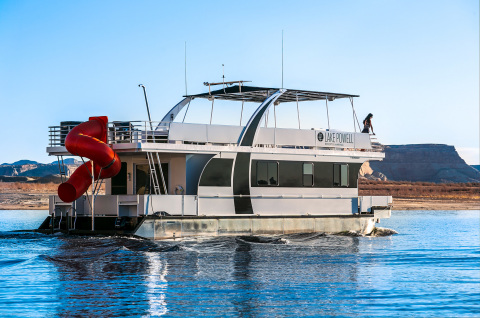 As National Parks reopen across the country, Aramark has modified and enhanced operations at the park properties it manages, including Lake Powell Resorts & Marinas, to meet the safety and hygiene standards of today’s environment. (Photo: Business Wire)