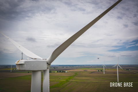DroneBase announces DroneBase Insights for Wind and Solar. (Photo: Business Wire)