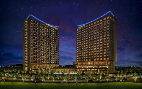 Rendition of Hotel Nikko Hai Phong (right-side building) (Graphic: Business Wire)