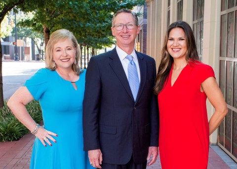 Susan Medina (l), founder of SKM Communication Strategies, and Tom Stallings and Brooke Goggans, co-founders of Mosaic Strategy Partners, announced a strategic alliance of their Fort Worth-based firms. (Photo: Business Wire)