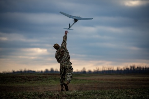 U.S. Army Soldier hand-launches Raven tactical unmanned aircraft system during a platoon live fire exercise at Fort Campbell, KY. U.S. Army Photo by Capt. Justin Wright (Photo: Business Wire)