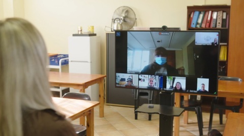 South Africa, A teacher at Charter College International School hosts a virtual class using Avaya Spaces and the Avaya Collaboration Unit (Photo: AETOSWire)