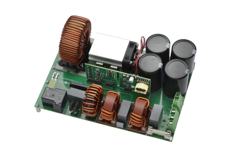 original トランスフォームのTDTTP4000W065AN評価ボードは、AC-DC電源ソリューション用の4kWアナログトーテムポール設計ツール。（写真：ビジネスワイヤ）