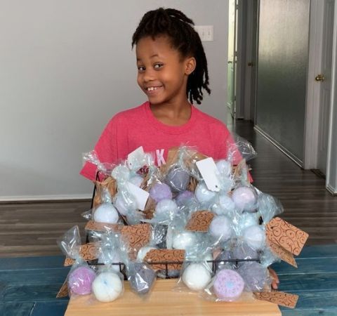 Small businesses launched by local students take entrepreneurship to new heights with Boss Club Foundation Summer Camp. (Photo: Mary Kay Inc.)