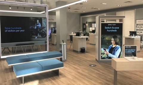 Comcast opens remodeled Xfinity Retail Store in Spokane focused on health, safety and produce exploration (Photo: Business Wire)