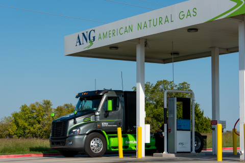 Hyliion and American Natural Gas, Inc. (ANG) announce a partnership agreement that offers Hyliion customers discounted pricing for renewable natural gas (RNG) at ANG fueling stations across the country. (Photo courtesy of Hyliion)
