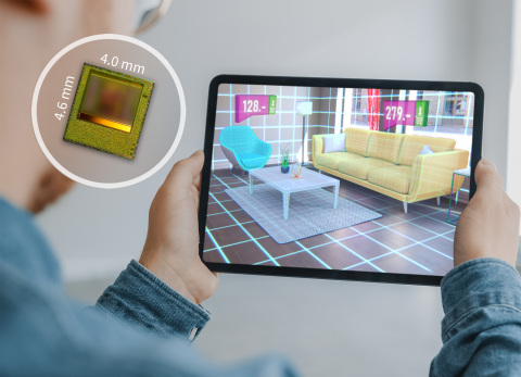 Der neue REAL3 ToF Chip kann in miniaturisierte Kameramodule integriert werden, die eine präzise Bildtiefenmessung im Nah- und Fernbereich für Augmented Reality Anwendungen ermöglichen. (Photo: Business Wire)