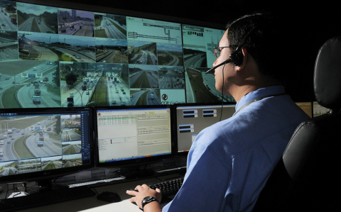 original Traffic engineers apply data from AI-enabled cameras, FLIR ThermiCam AI and TrafiCam AI, to predict traffic and prevent congestion and potential accidents for safer roads. (Photo: Business Wire)