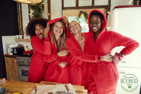 Aerie Holiday '20 Campaign (Photo: Business Wire)