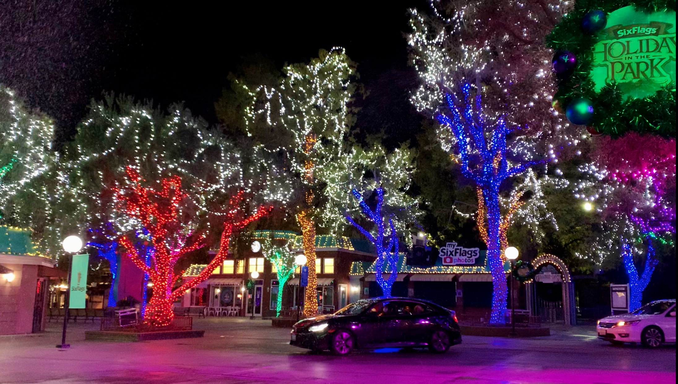 Six Flags Magic Mountain Announces Holiday In The Park® Drive-Thru Experience | Business Wire