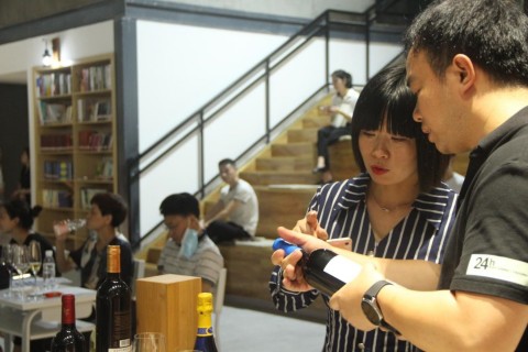 original Head of CENPC’s pavilion for France and the Netherlands Xu Dandan at work (Photo: Business Wire)