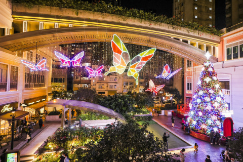 The world’s first “AI Butterflies Illuminating Interactive Art” at Lee Tung Avenue (Photo: Business Wire)
