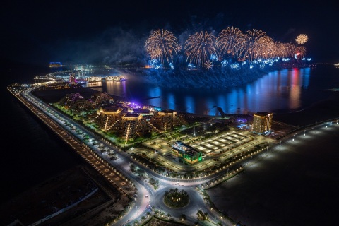 thumbnail Ras Al Khaimah ushers in 2021 with one of the world's largest fireworks displays (Photo: AETOSWire)