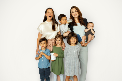 Bobbie co-founders pictured with their kids. COO Sarah Hardy (L) with Clinton and Beatrix and CEO Laura Modi with Mary, Colin, and 5 month old, Owen. Bobbie is the only mom founded and led infant formula company in the US. (Photo: Business Wire)