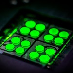 サイノラが次世代OLED ディスプレー用のTADF深緑色発光体で業界初となるデバイステストキットの提供を発表