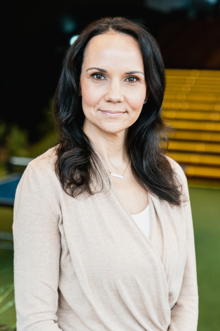 original Tara Bryant, Chief Commercial Officer (Photo: Business Wire)