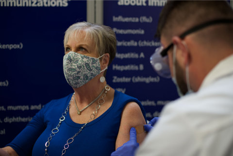 Member in Greenville, South Carolina, Sam’s Club receives her first vaccination shot. (Photo: Business Wire)