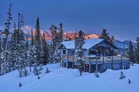 Vacasa vacation rental in Big Sky, Montana, which ranked the best place to buy a winter vacation home in 2020-2021. (Photo: Business Wire)