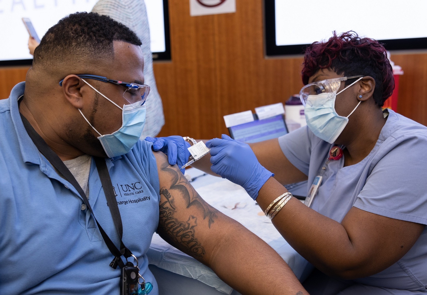 Unc Health Administers Its 100 000th Covid 19 Vaccine Shot Business Wire