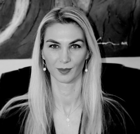 original Teuta Naghshineh (Photo: Business Wire)