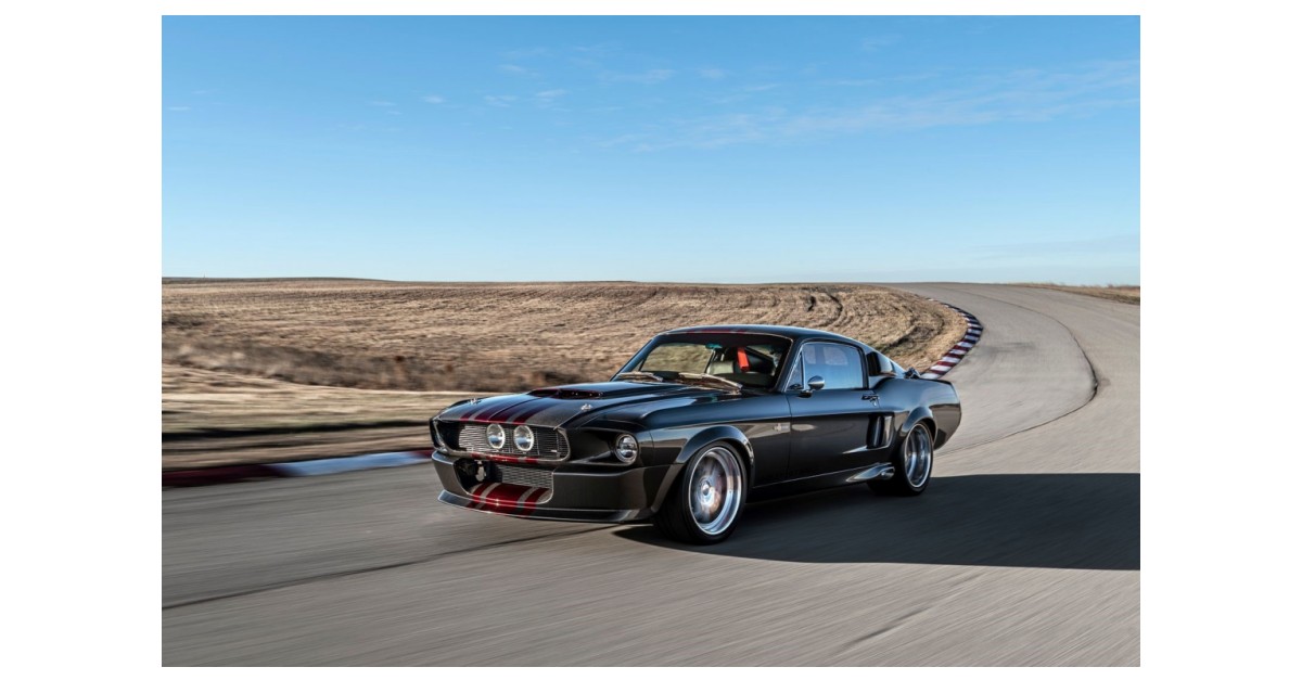 Classic Recreations Unveils World’s First Carbon Fiber 1967 Shelby ...