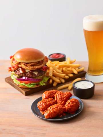 Applebee’s Satisfies Cravings with NEW Boneless Wings and Handcrafted Burger Deal (Photo: Business Wire)