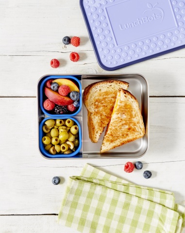 LunchBots targets those who want the convenience of healthy homemade meals, in perfect portions, neatly and attractively packed. (Photo: Business Wire)