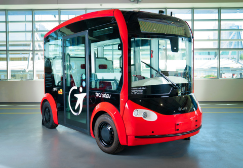 Mobileye, Transdev Autonomous Transport System and Lohr Group will integrate Mobileye’s self-driving system into the i-Cristal autonomous electric shuttle, manufactured by Lohr Group, with plans to add it to public transportation services across the globe, starting in Europe. (Credit: Mobileye)